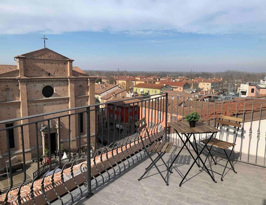 Mansarda Con Vista In Centro A Piacenza Διαμέρισμα Εξωτερικό φωτογραφία